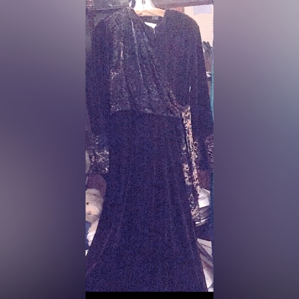 Long dressy robe with a frontal zipper draped  over w/burnt fabric lace style